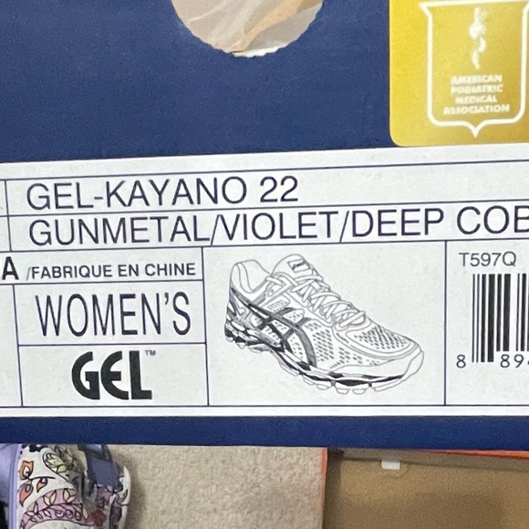 ASIC walking/running shoeshoes. New! - Picture 3 of 3